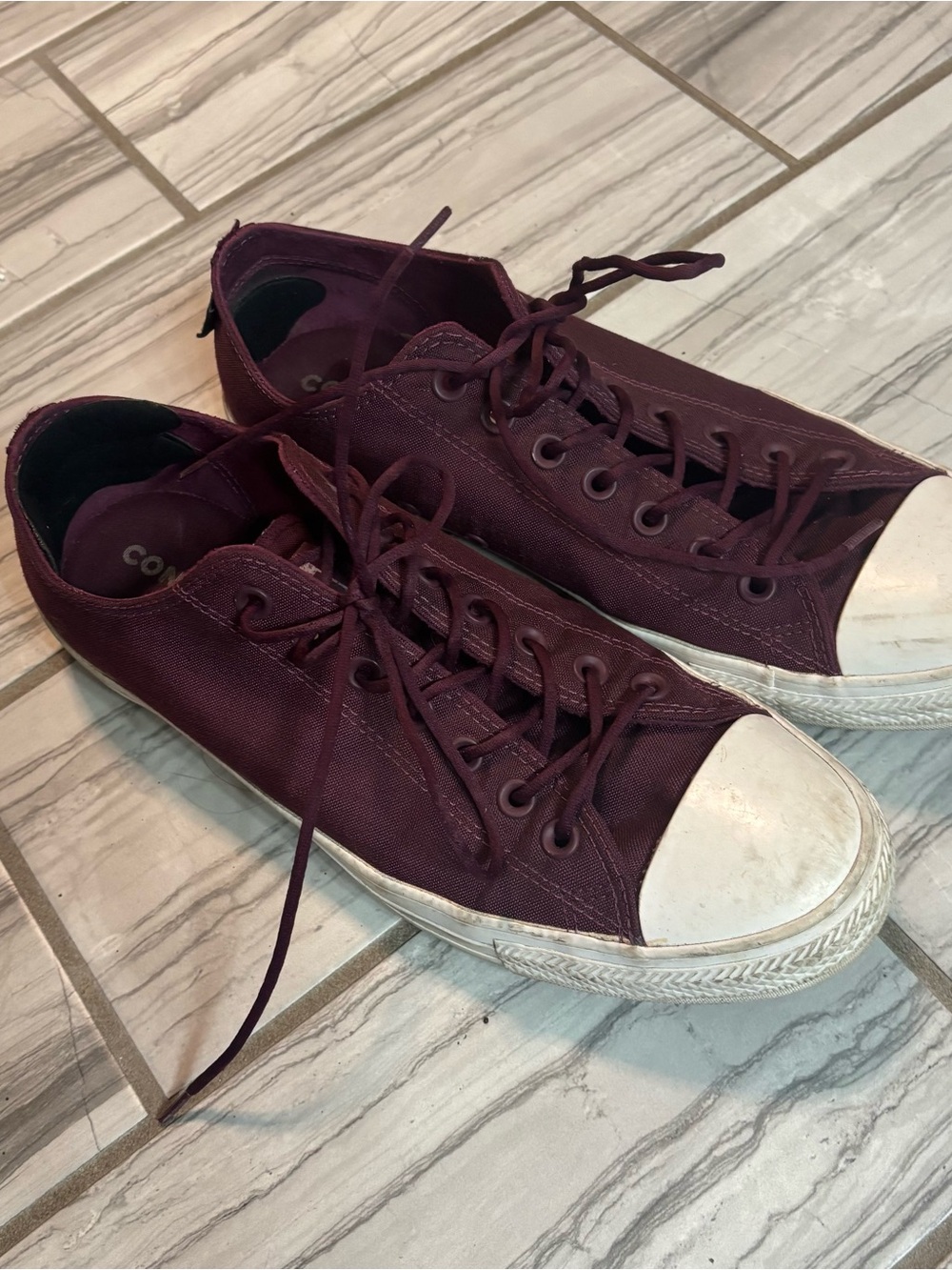 Converse Men's Low-Top Canvas Sneakers - Burgundy/White